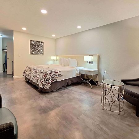 Travelodge By Wyndham Indianapolis Speedway ภายนอก รูปภาพ