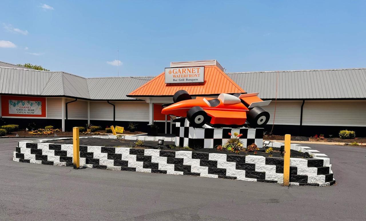 Travelodge By Wyndham Indianapolis Speedway ภายนอก รูปภาพ