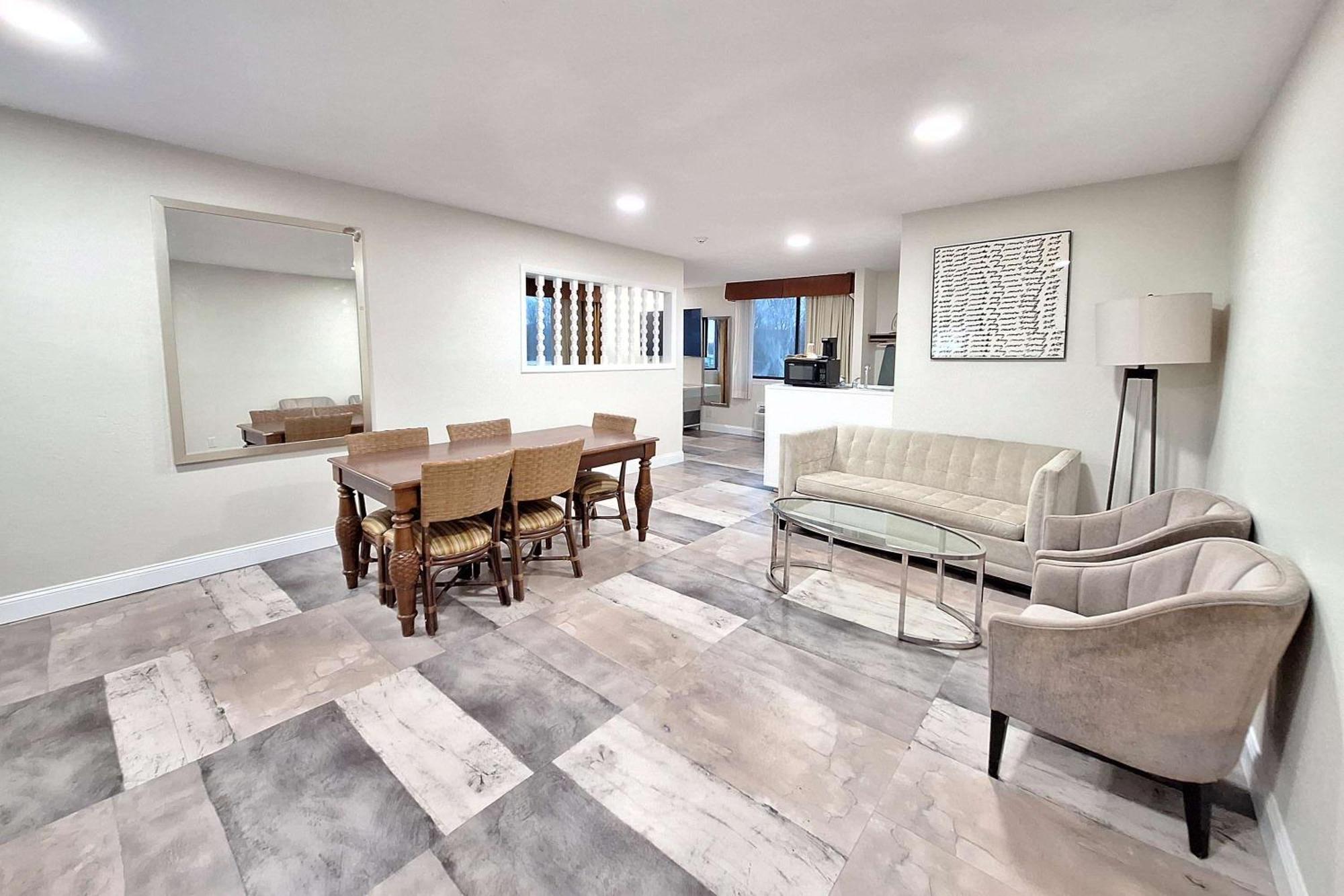 Travelodge By Wyndham Indianapolis Speedway ภายนอก รูปภาพ