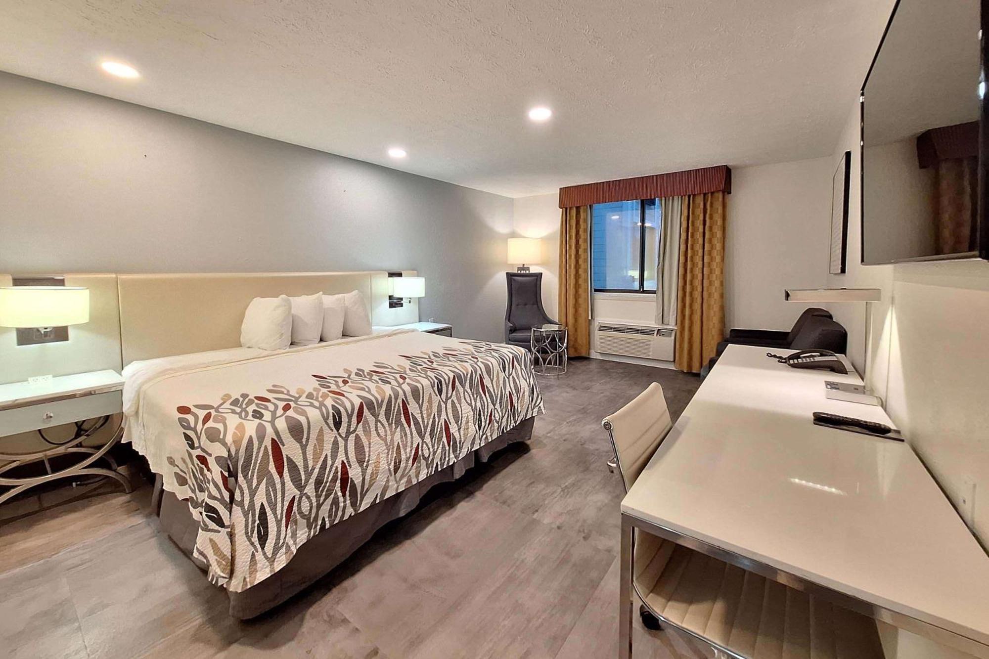 Travelodge By Wyndham Indianapolis Speedway ภายนอก รูปภาพ