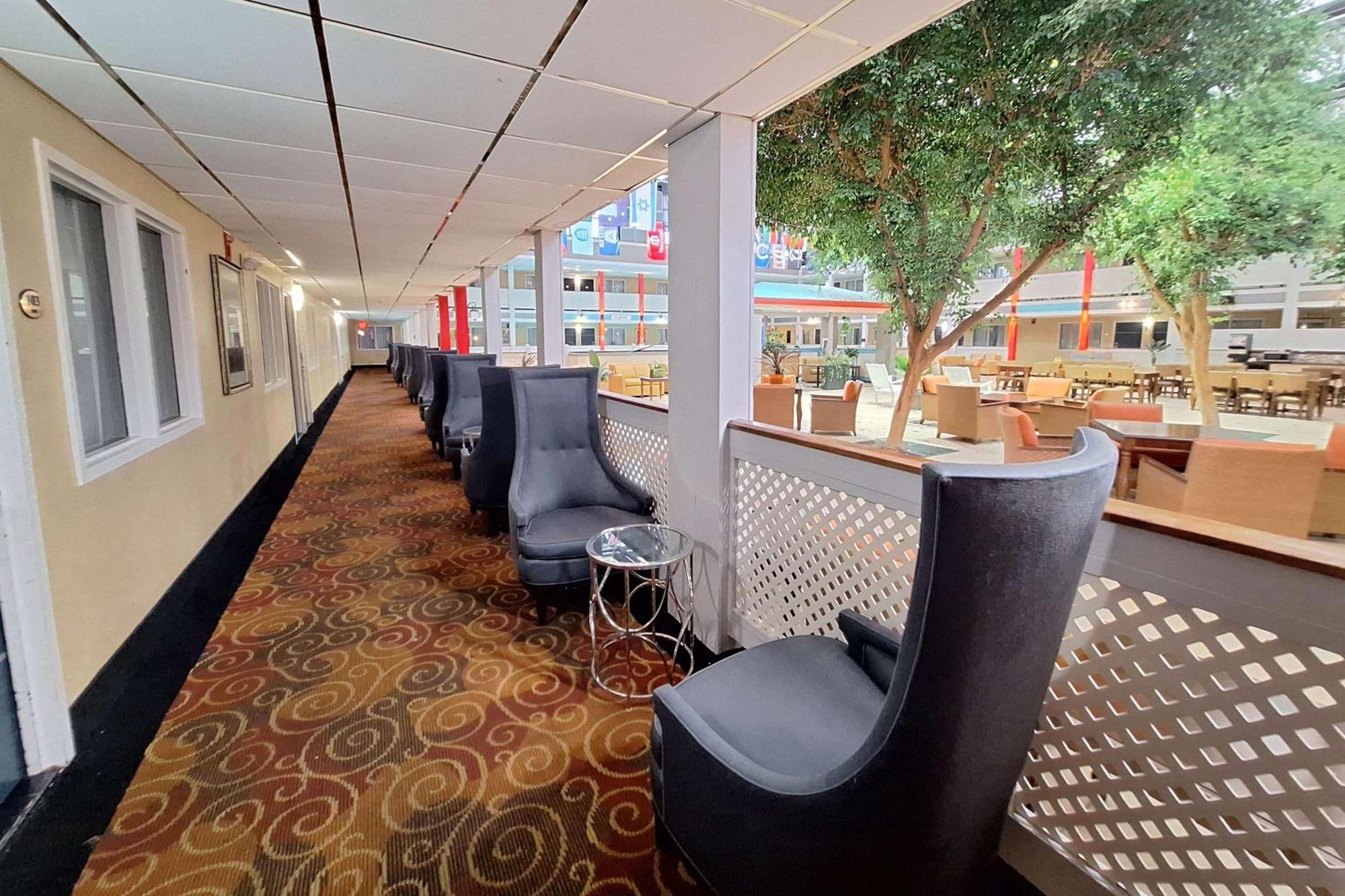 Travelodge By Wyndham Indianapolis Speedway ภายนอก รูปภาพ