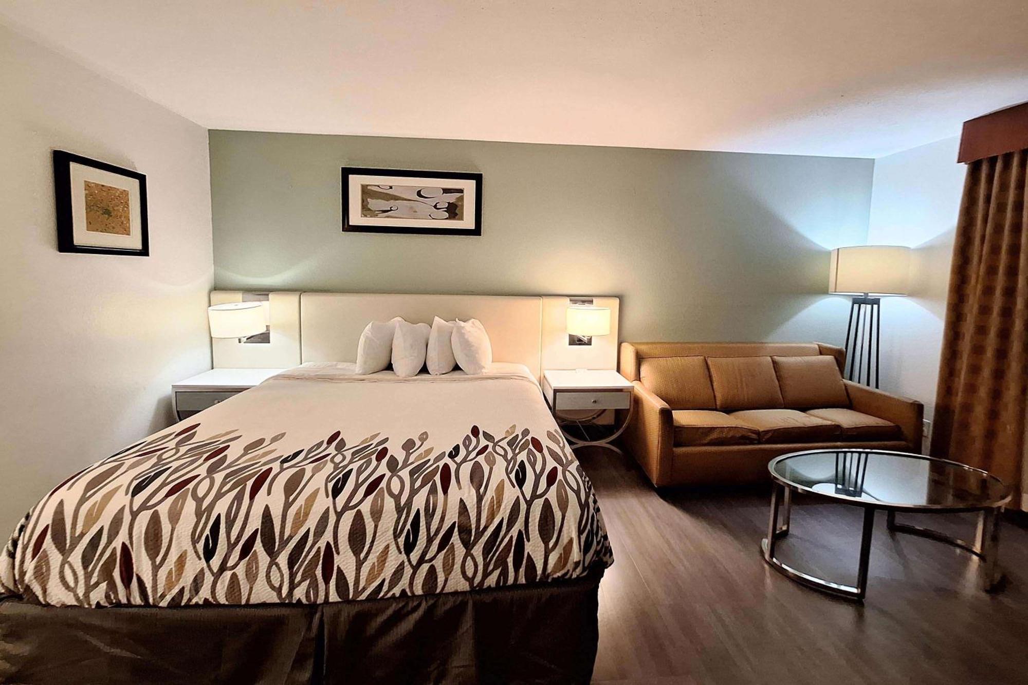 Travelodge By Wyndham Indianapolis Speedway ภายนอก รูปภาพ