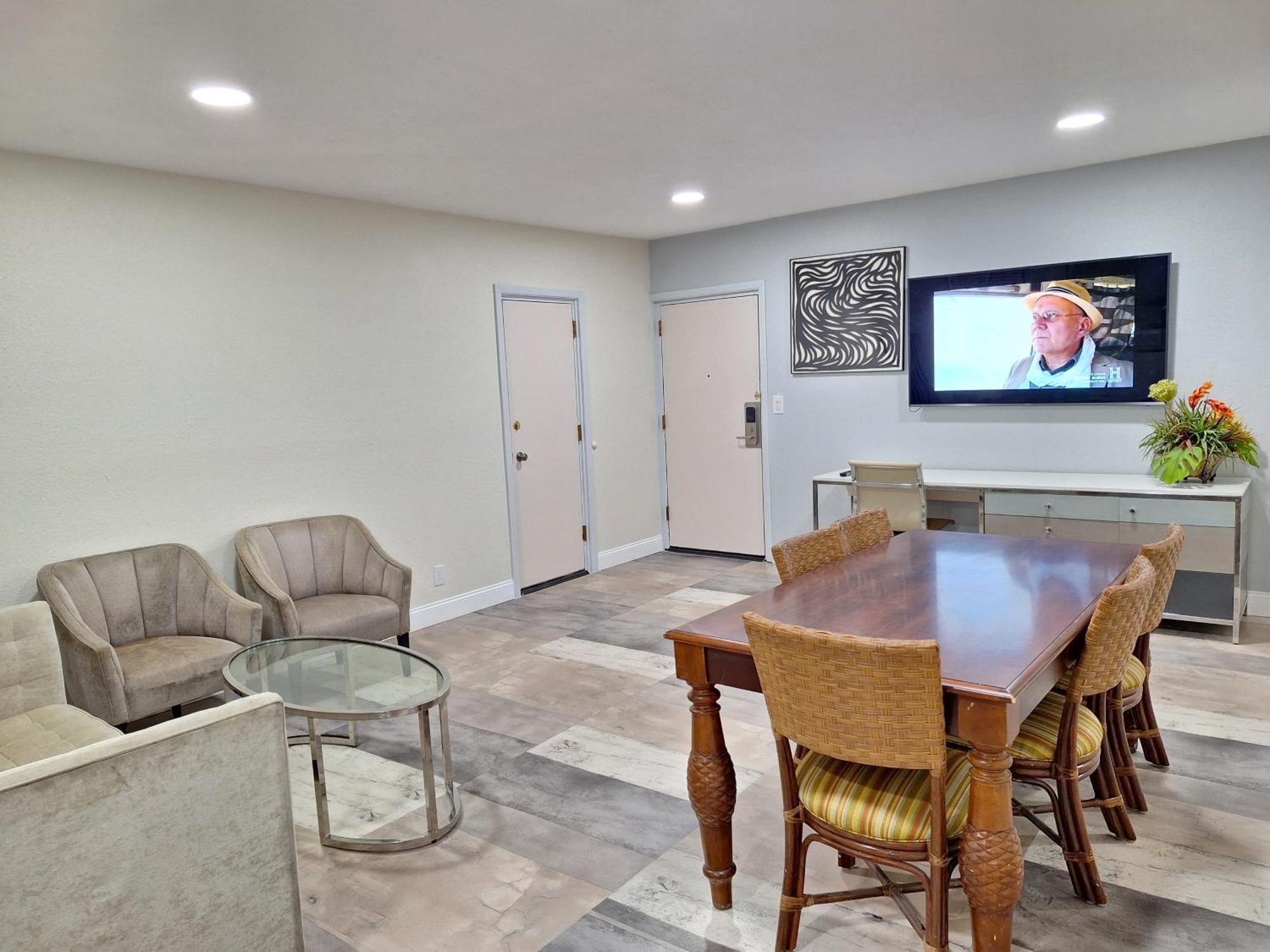 Travelodge By Wyndham Indianapolis Speedway ภายนอก รูปภาพ